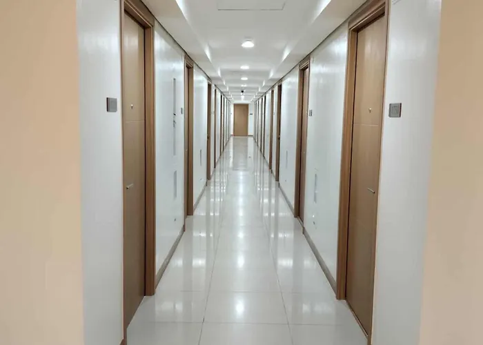 Chino Roces Makati - Free Parking - Red Residences Apartment Manila