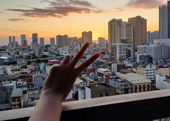 Chino Roces Makati - Free Parking - Red Residences