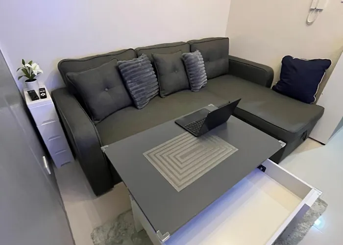 Chino Roces Makati - Free Parking - Red Residences